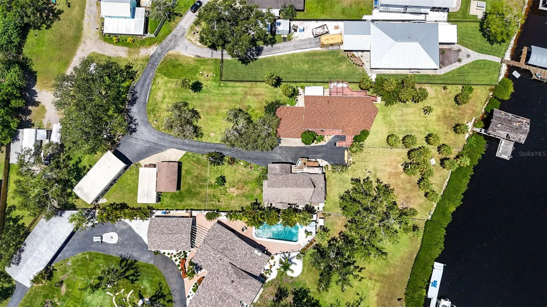 606 Dickman Drive SW Ruskin FL 33570