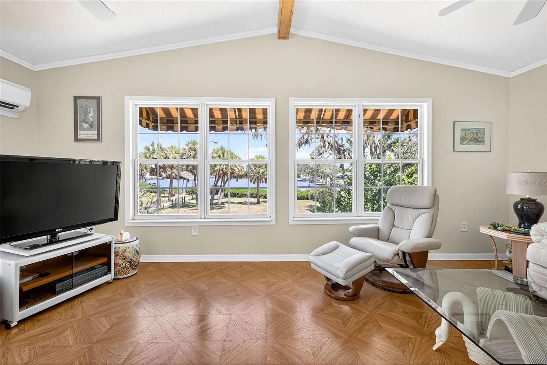 606 Dickman Drive SW Ruskin FL 33570