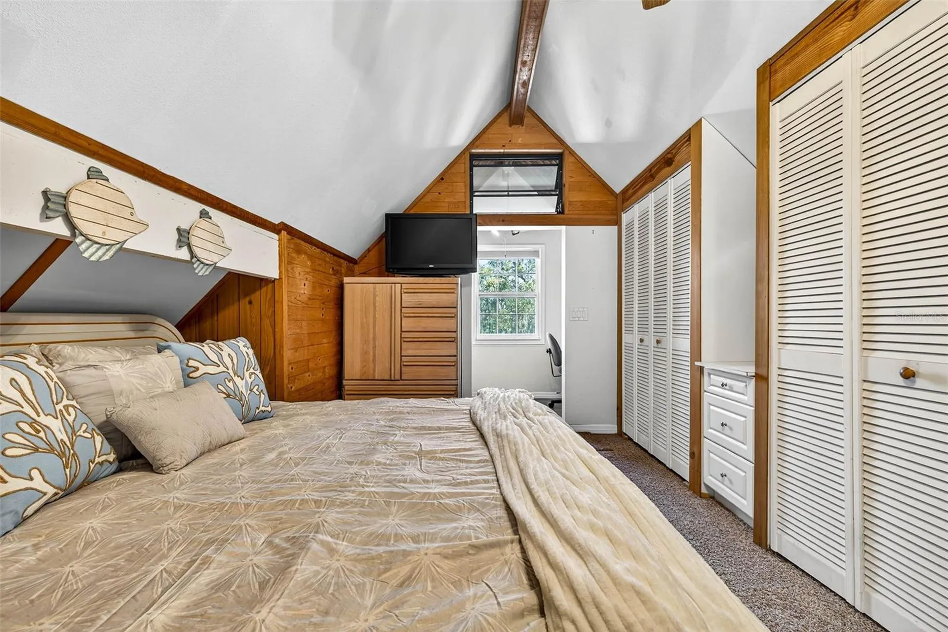 606 Dickman Drive SW Ruskin FL 33570