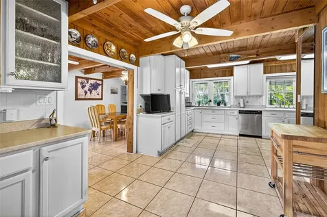 606 Dickman Drive SW Ruskin FL 33570