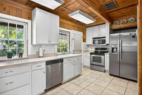 606 Dickman Drive SW Ruskin FL 33570