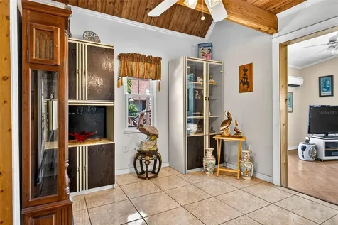 606 Dickman Drive SW Ruskin FL 33570