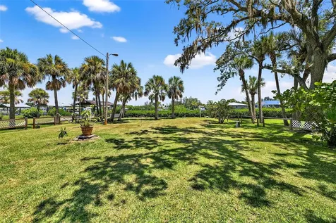 606 Dickman Drive SW Ruskin FL 33570