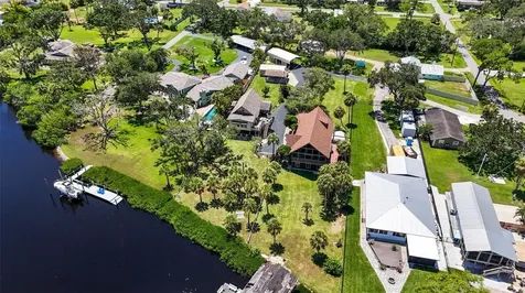 606 Dickman Drive SW Ruskin FL 33570