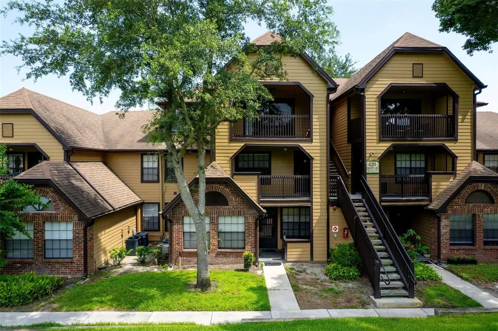 420 Forestway Circle Altamonte Springs FL 32701