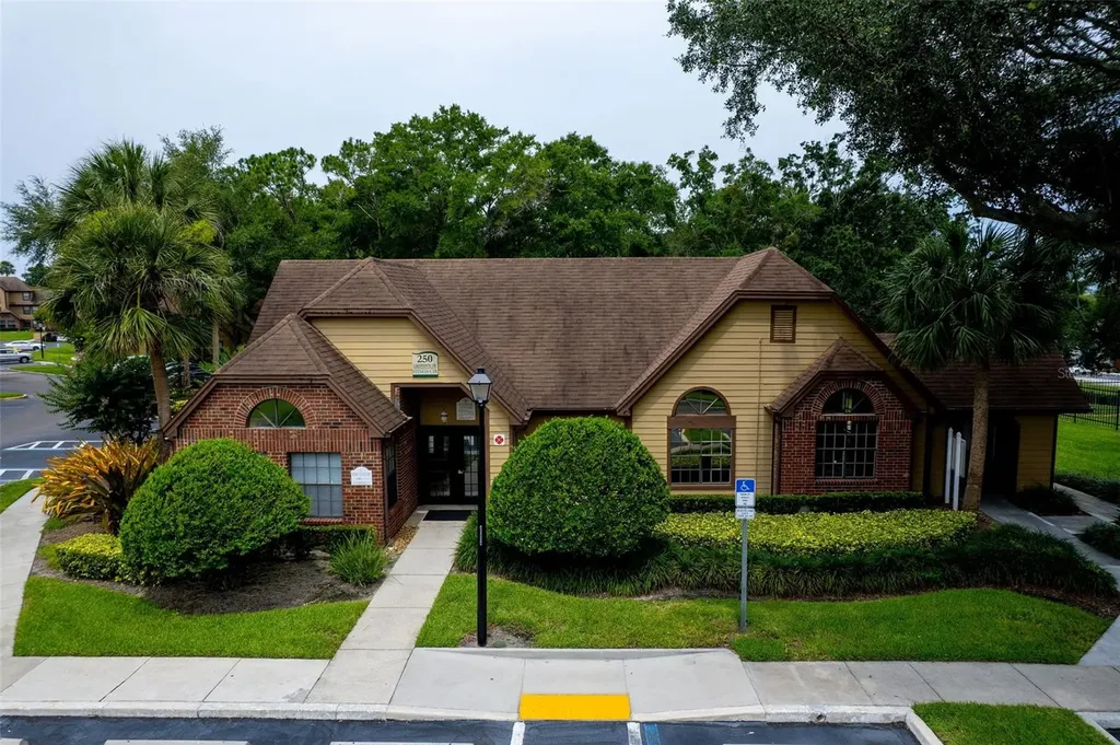 420 Forestway Circle Altamonte Springs FL 32701