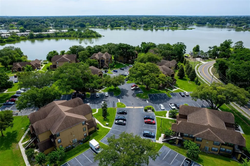 420 Forestway Circle Altamonte Springs FL 32701