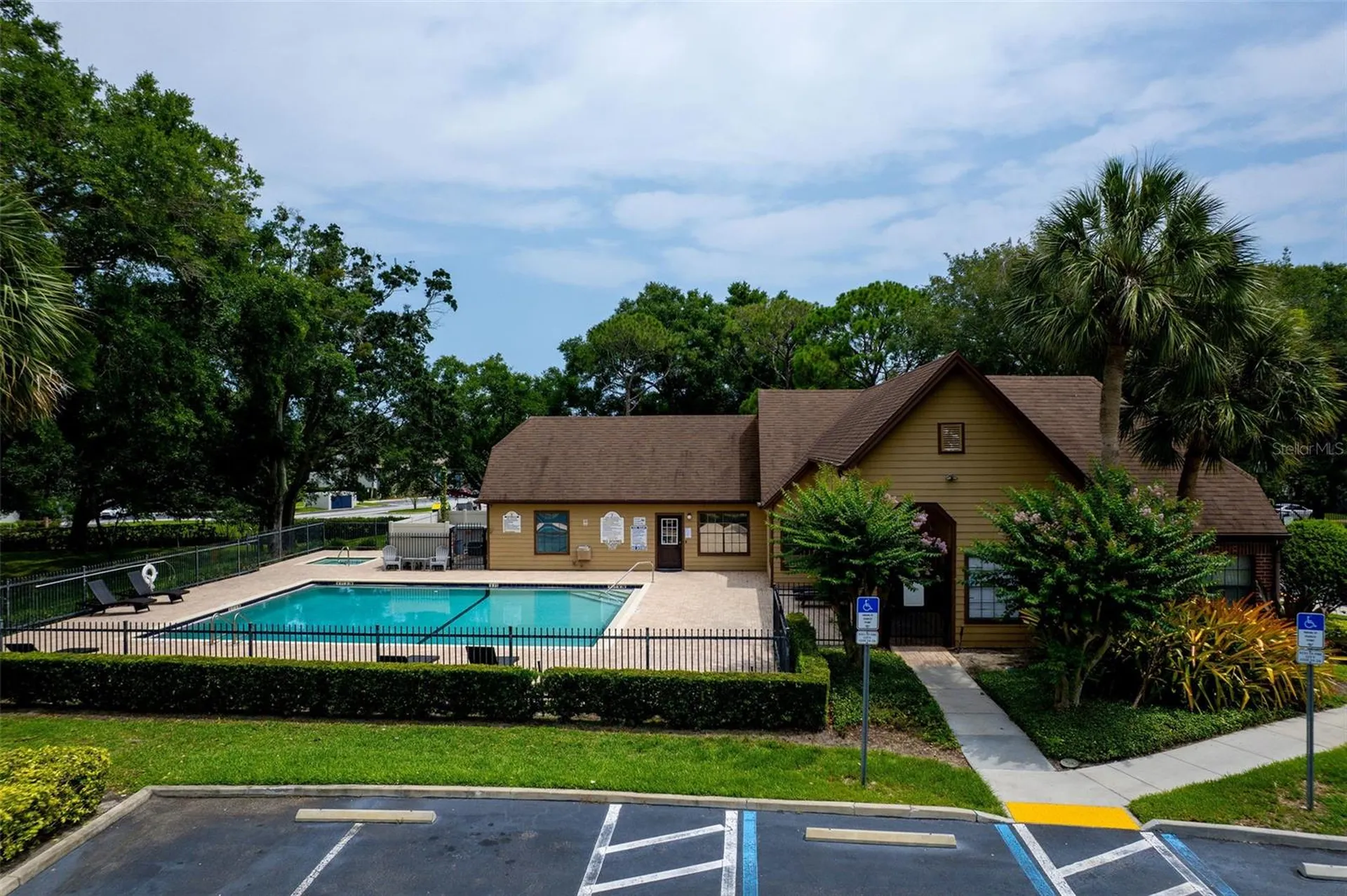420 Forestway Circle Altamonte Springs FL 32701