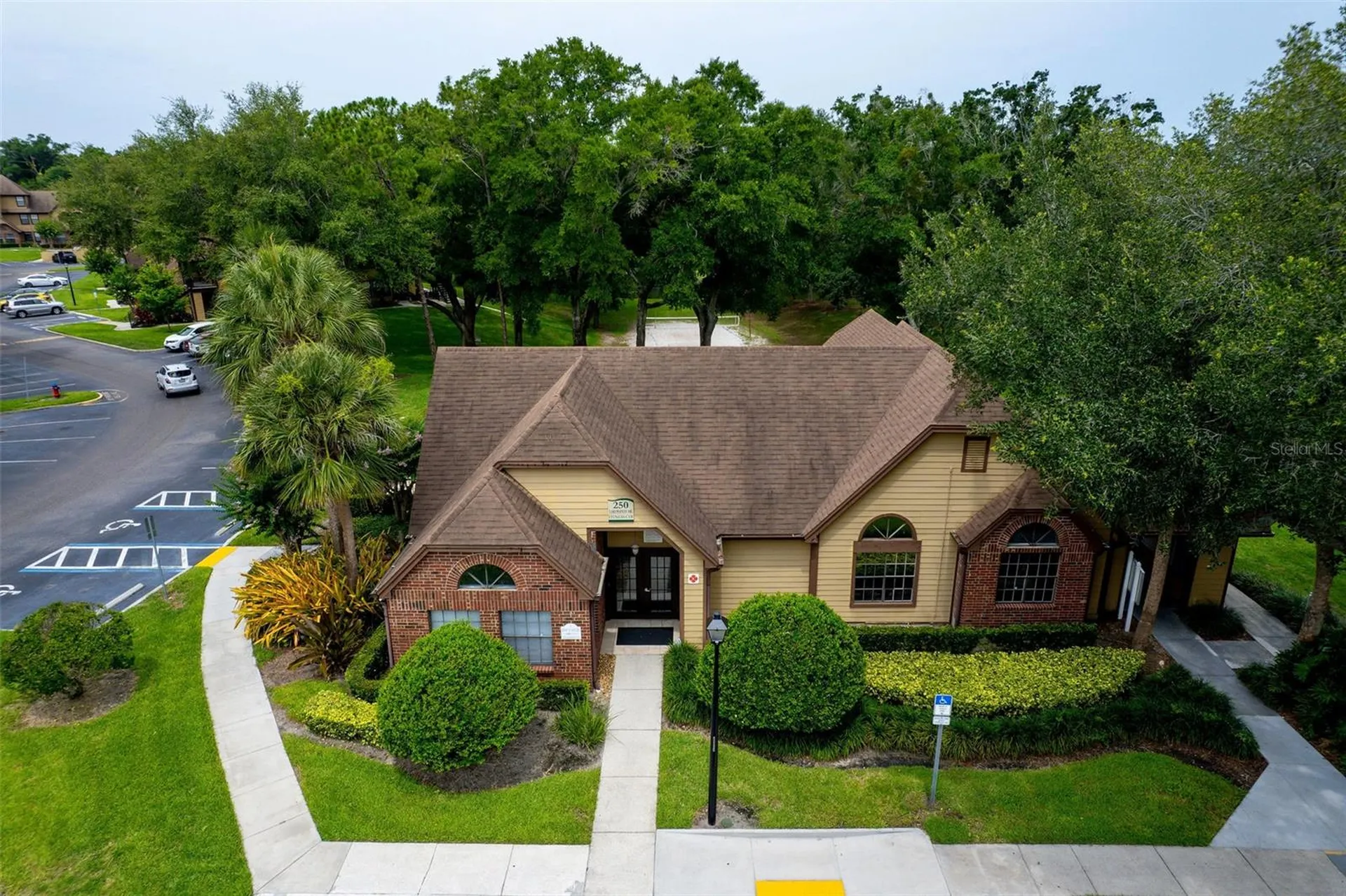 420 Forestway Circle Altamonte Springs FL 32701