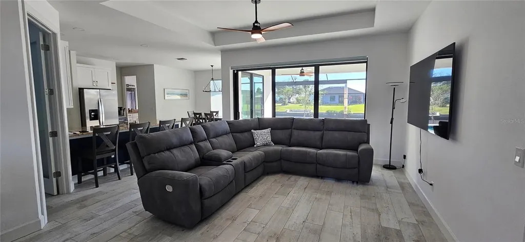 136 Kamal Parkway Cape Coral FL 33904