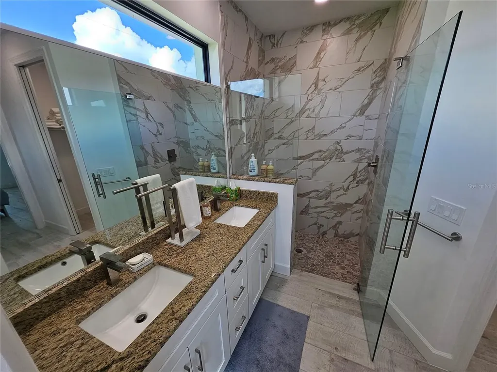 136 Kamal Parkway Cape Coral FL 33904