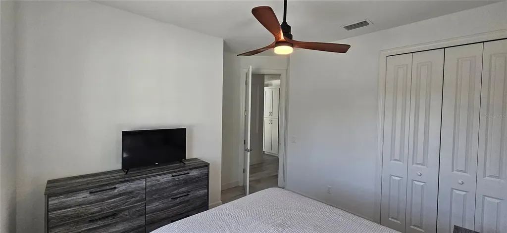 136 Kamal Parkway Cape Coral FL 33904
