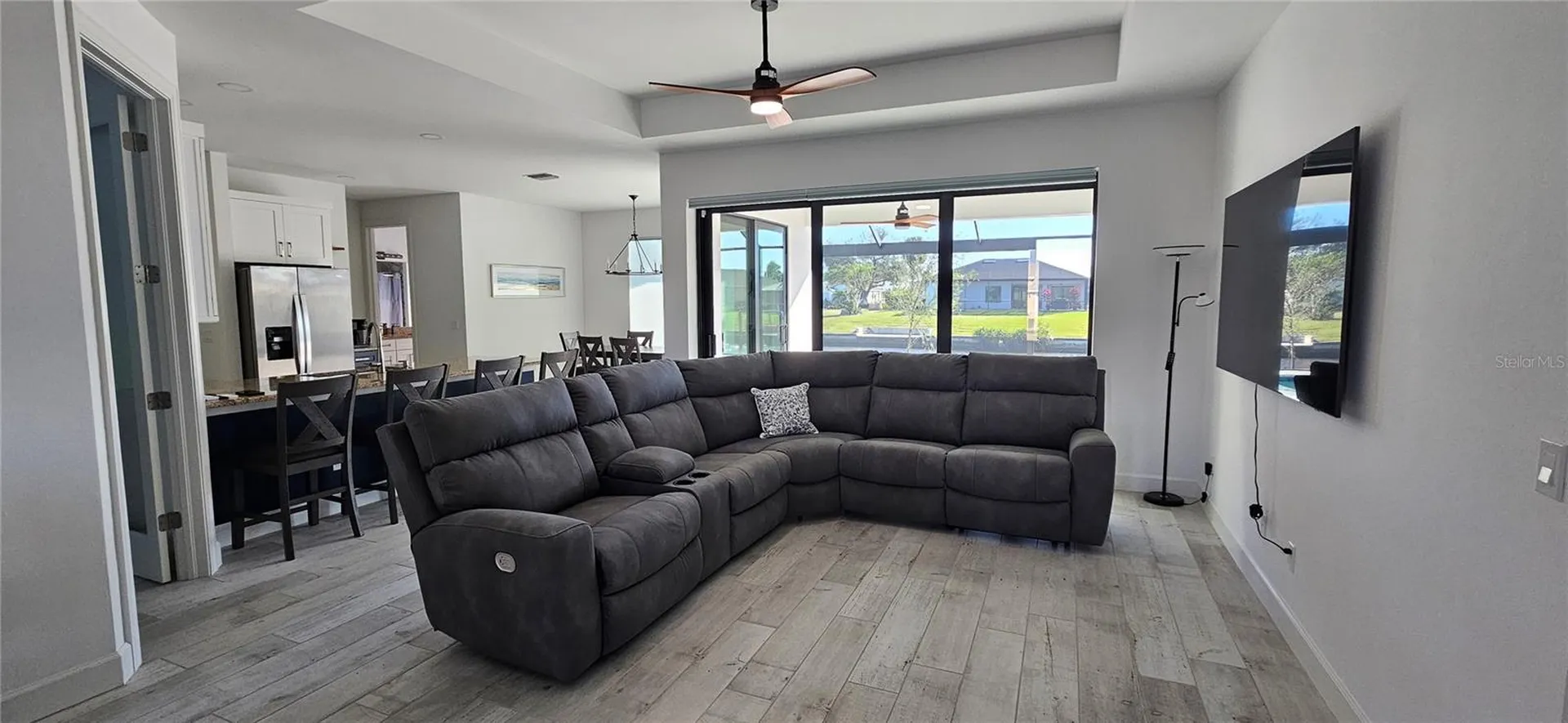 136 Kamal Parkway Cape Coral FL 33904