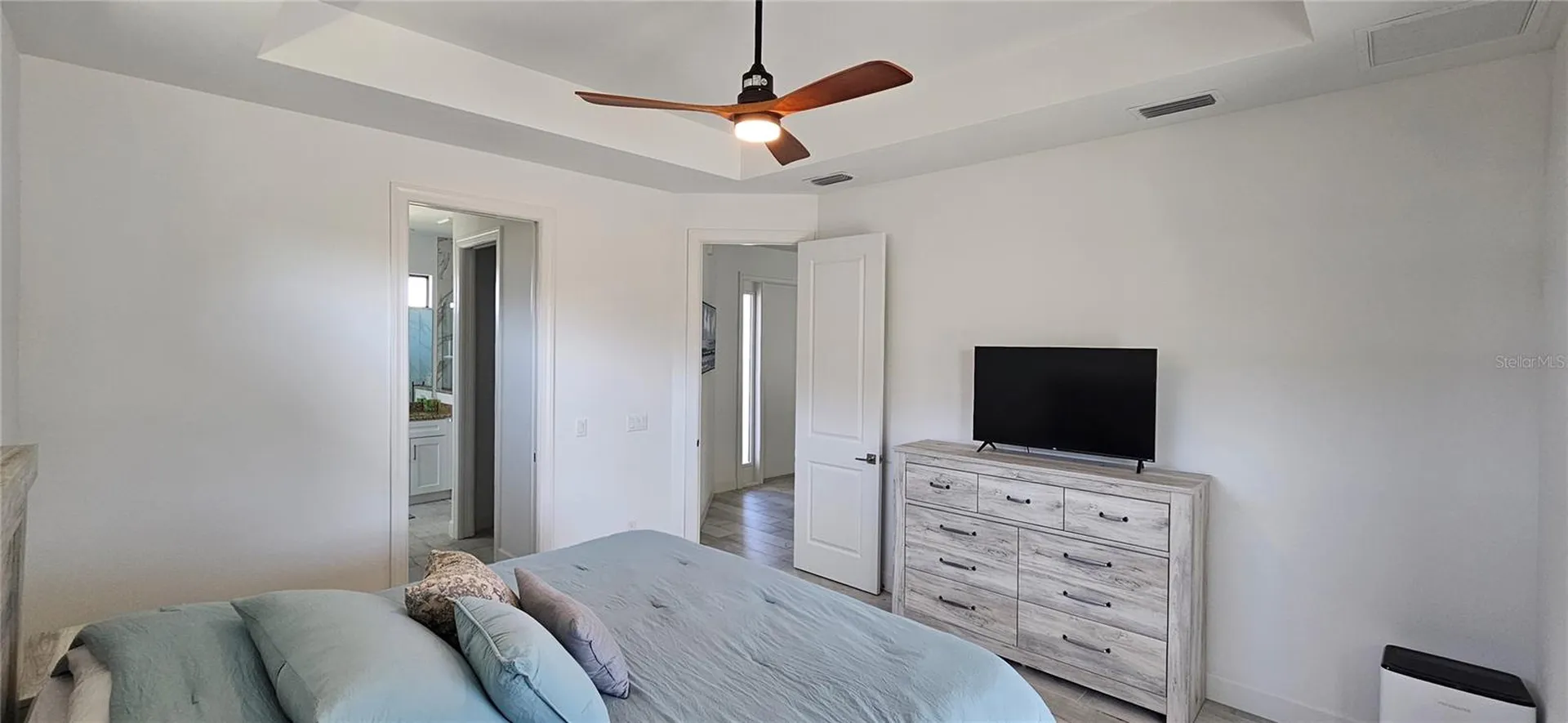 136 Kamal Parkway Cape Coral FL 33904