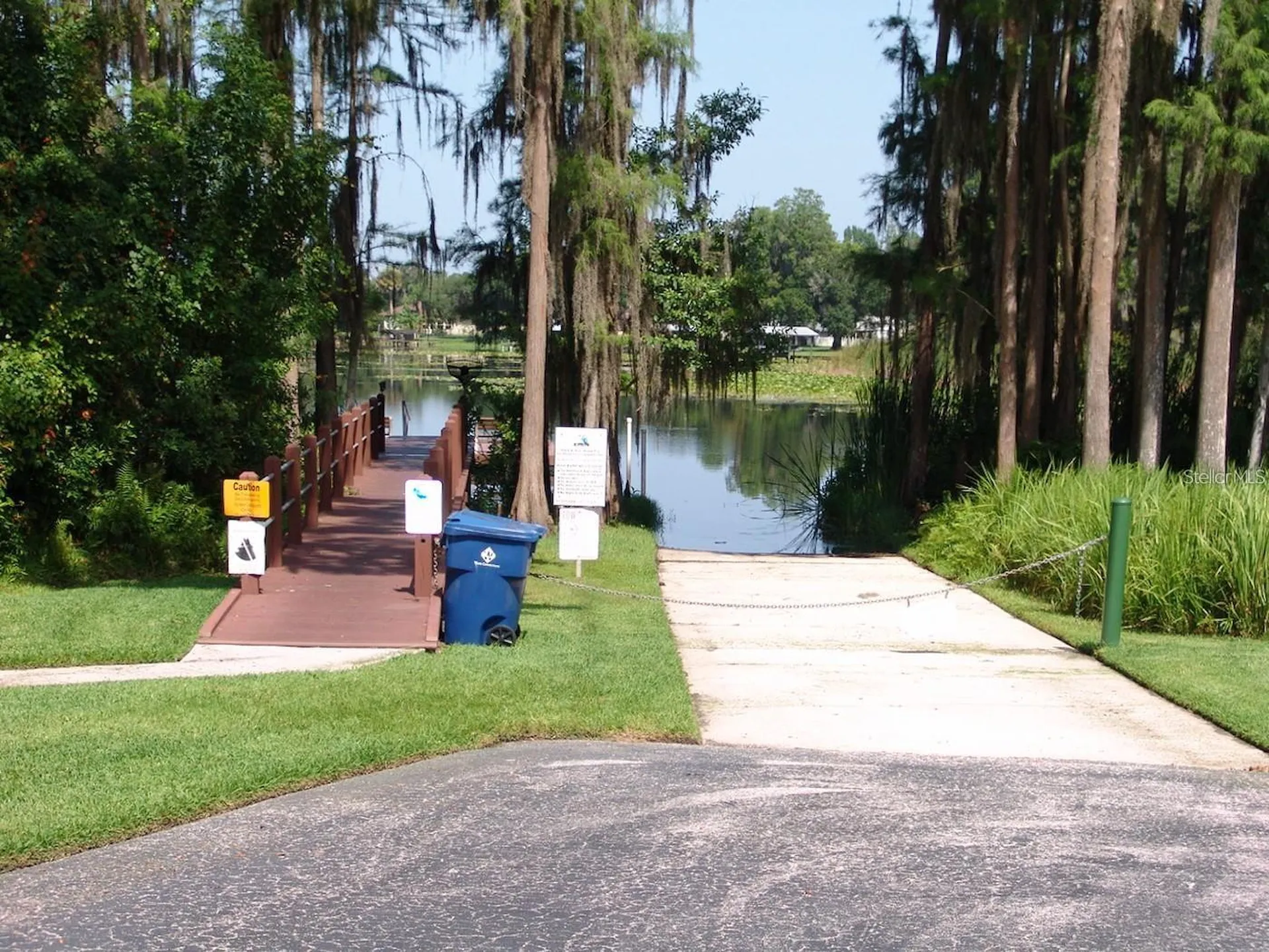 1605 Send Way Lutz FL 33549