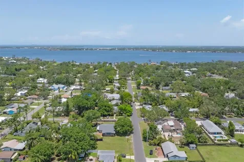 304 34th Street W Bradenton FL 34205