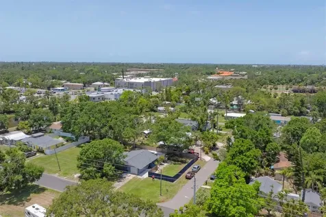 304 34th Street W Bradenton FL 34205