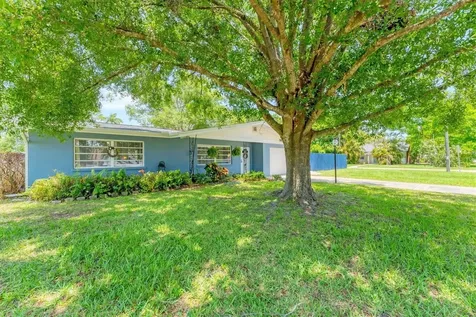 304 34th Street W Bradenton FL 34205
