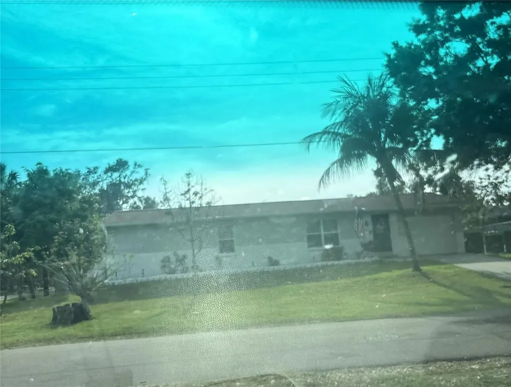 4511 39th Avenue N St Petersburg FL 33714