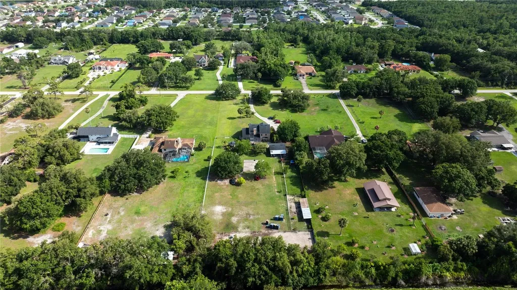 2851 Granada Boulevard Kissimmee FL 34746