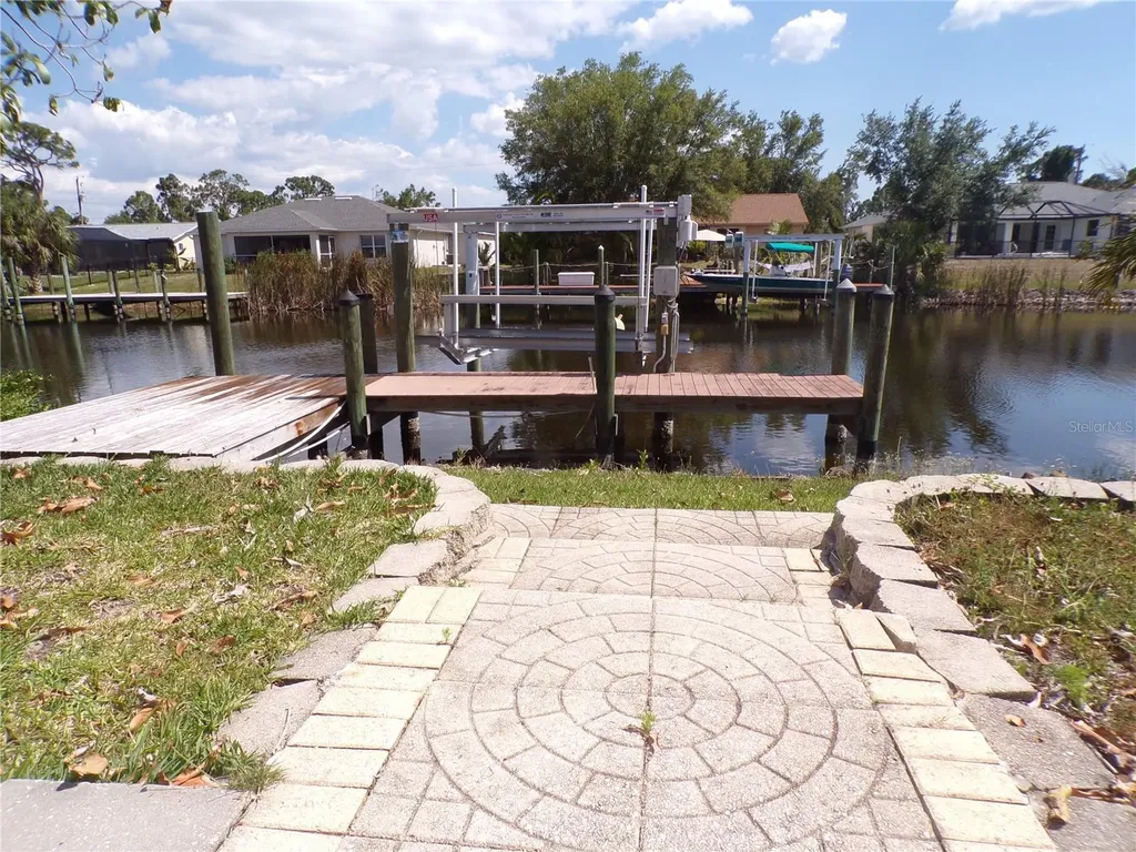 15624 Hennipen Circle Port Charlotte FL 33981
