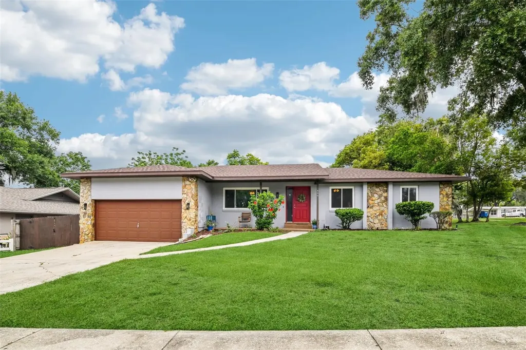 400 W Washington Street Minneola FL 34715