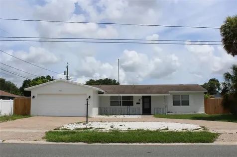 6081 22nd Avenue N St Petersburg FL 33710