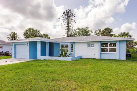 37 Oakland Hills Court Rotonda West FL 33947