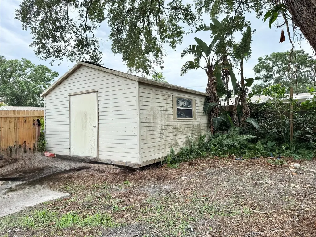 2523 Krueger Lane Tampa FL 33618