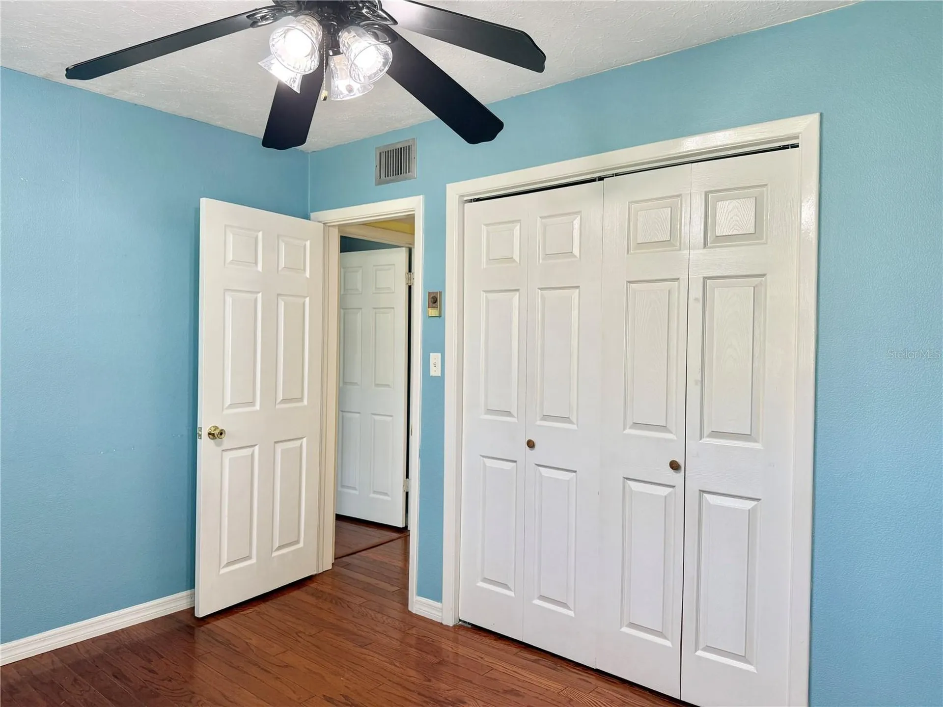 2523 Krueger Lane Tampa FL 33618