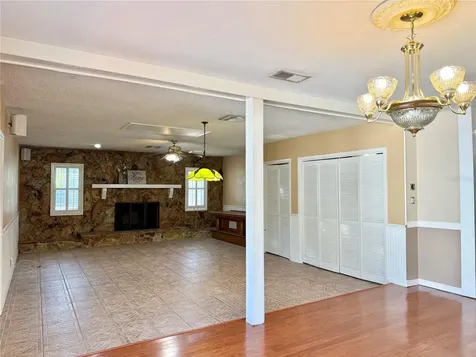 2523 Krueger Lane Tampa FL 33618