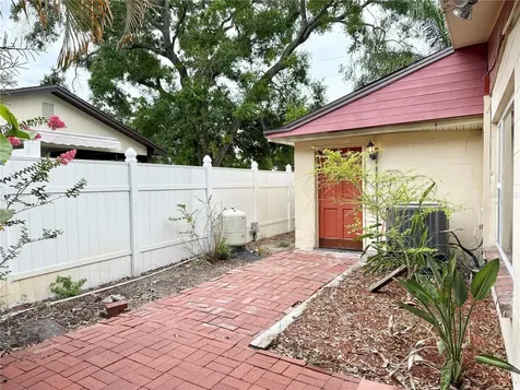 2523 Krueger Lane Tampa FL 33618