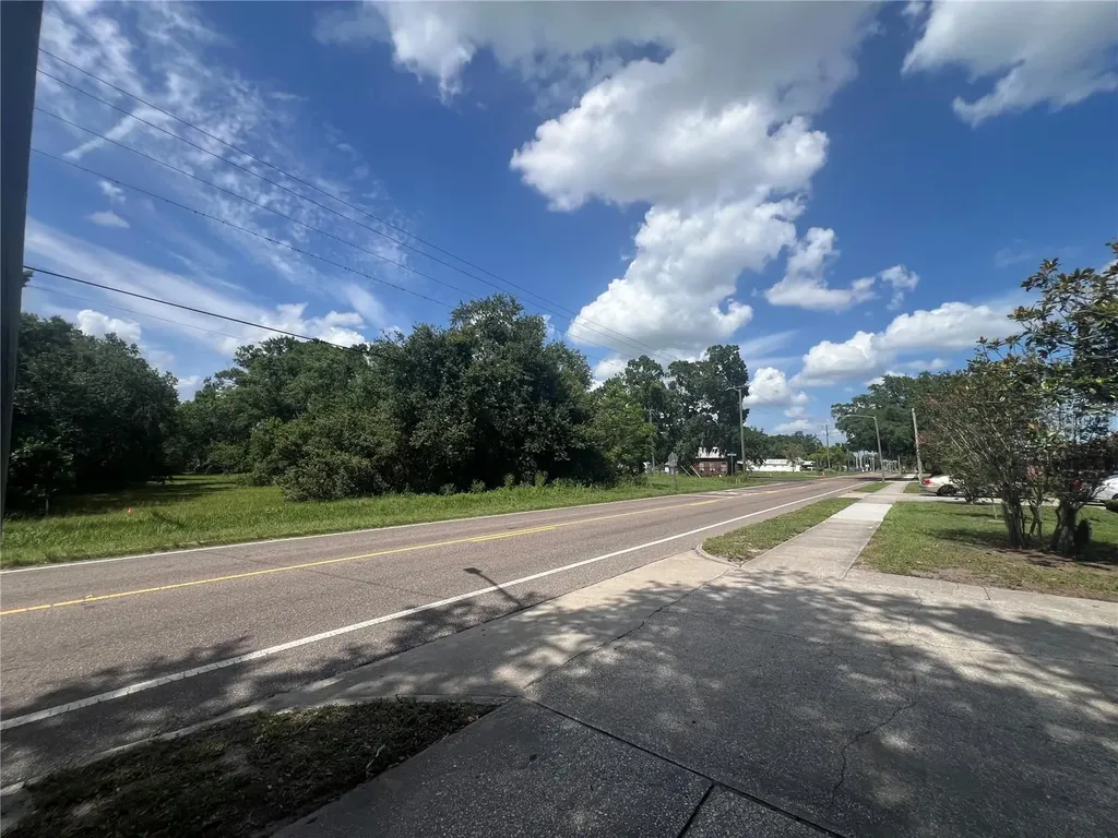 1308 E Alsobrook Street Plant City FL 33563