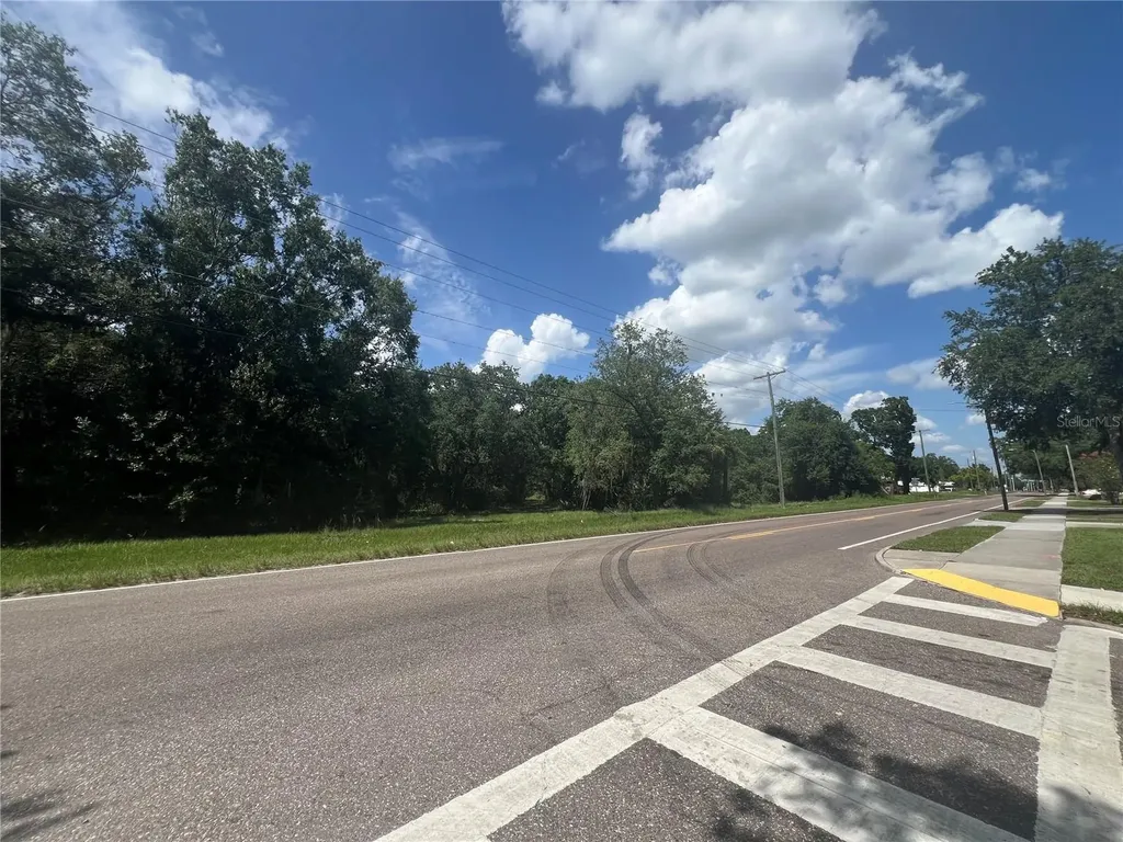 1308 E Alsobrook Street Plant City FL 33563