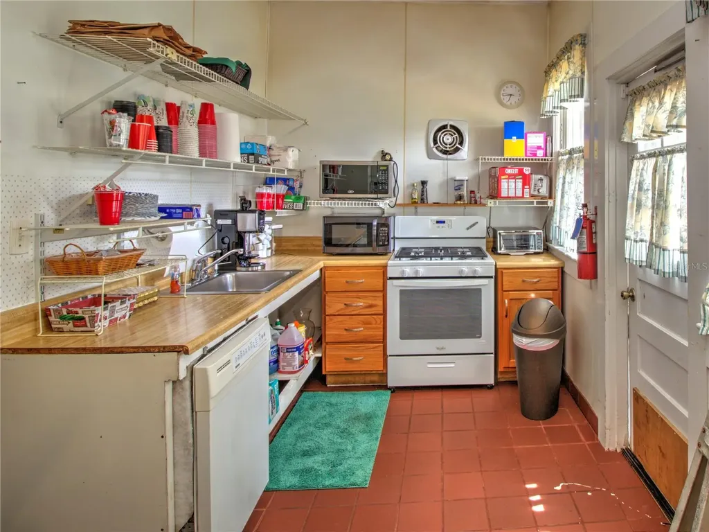 944 E Silver Springs Boulevard Ocala FL 34470
