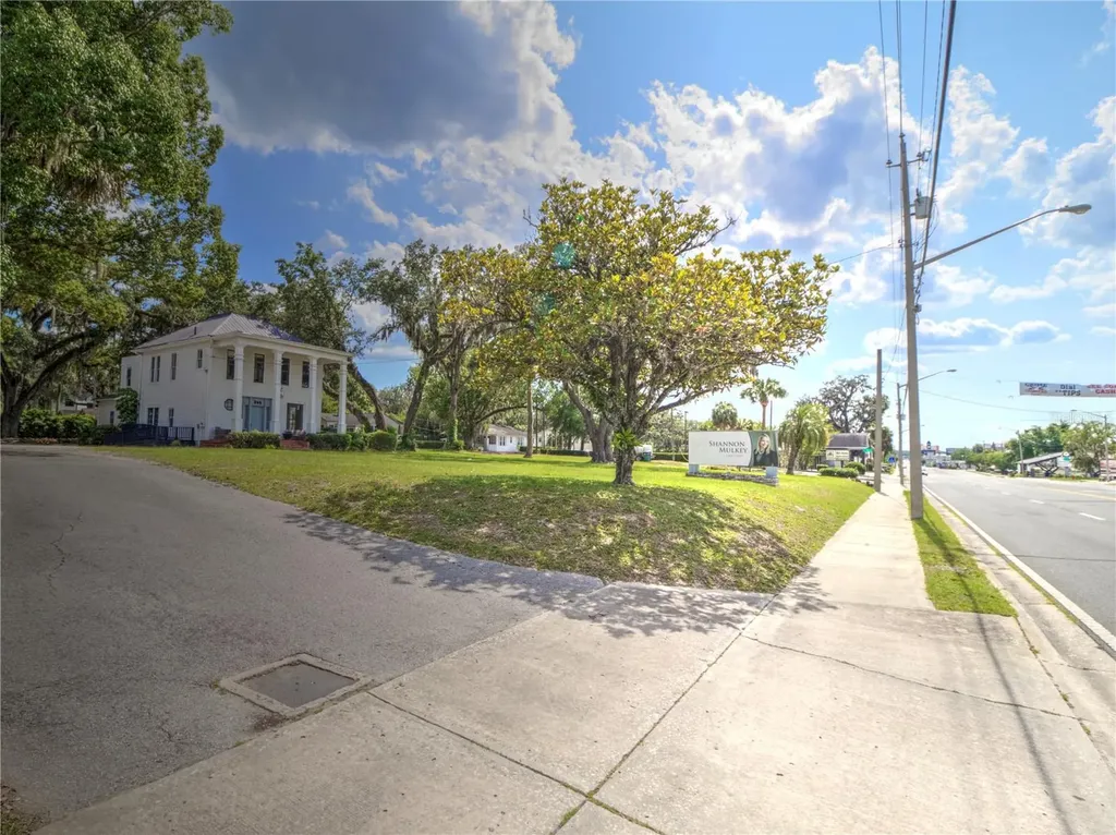944 E Silver Springs Boulevard Ocala FL 34470