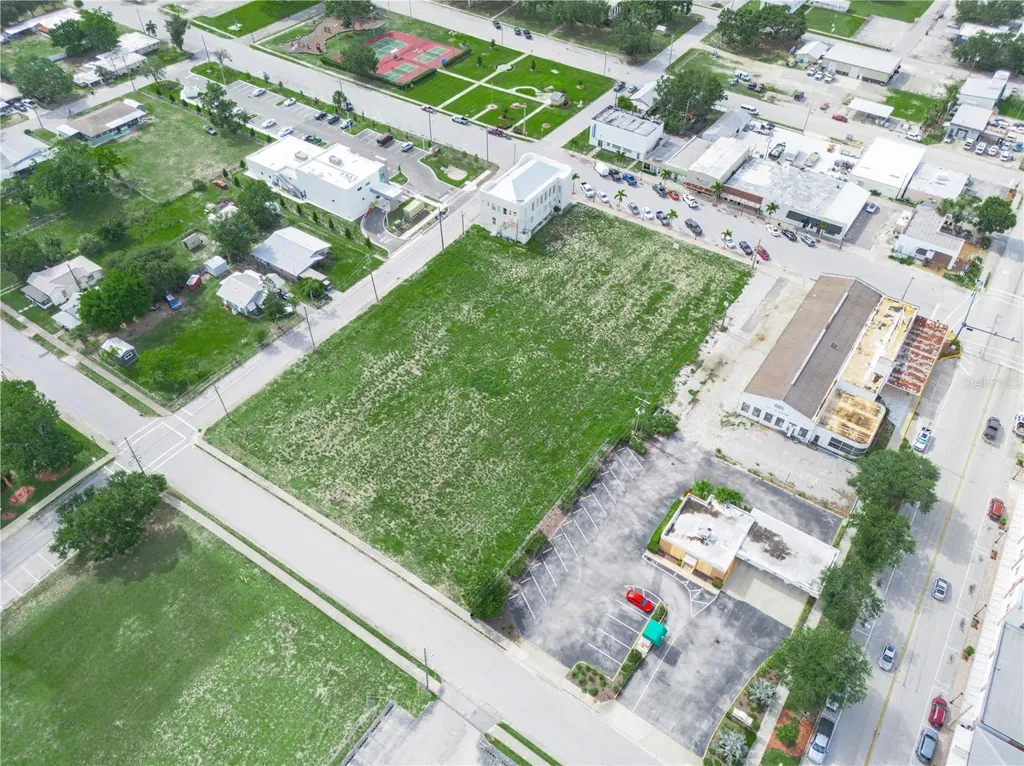 S Oak Avenue Frostproof FL 33843