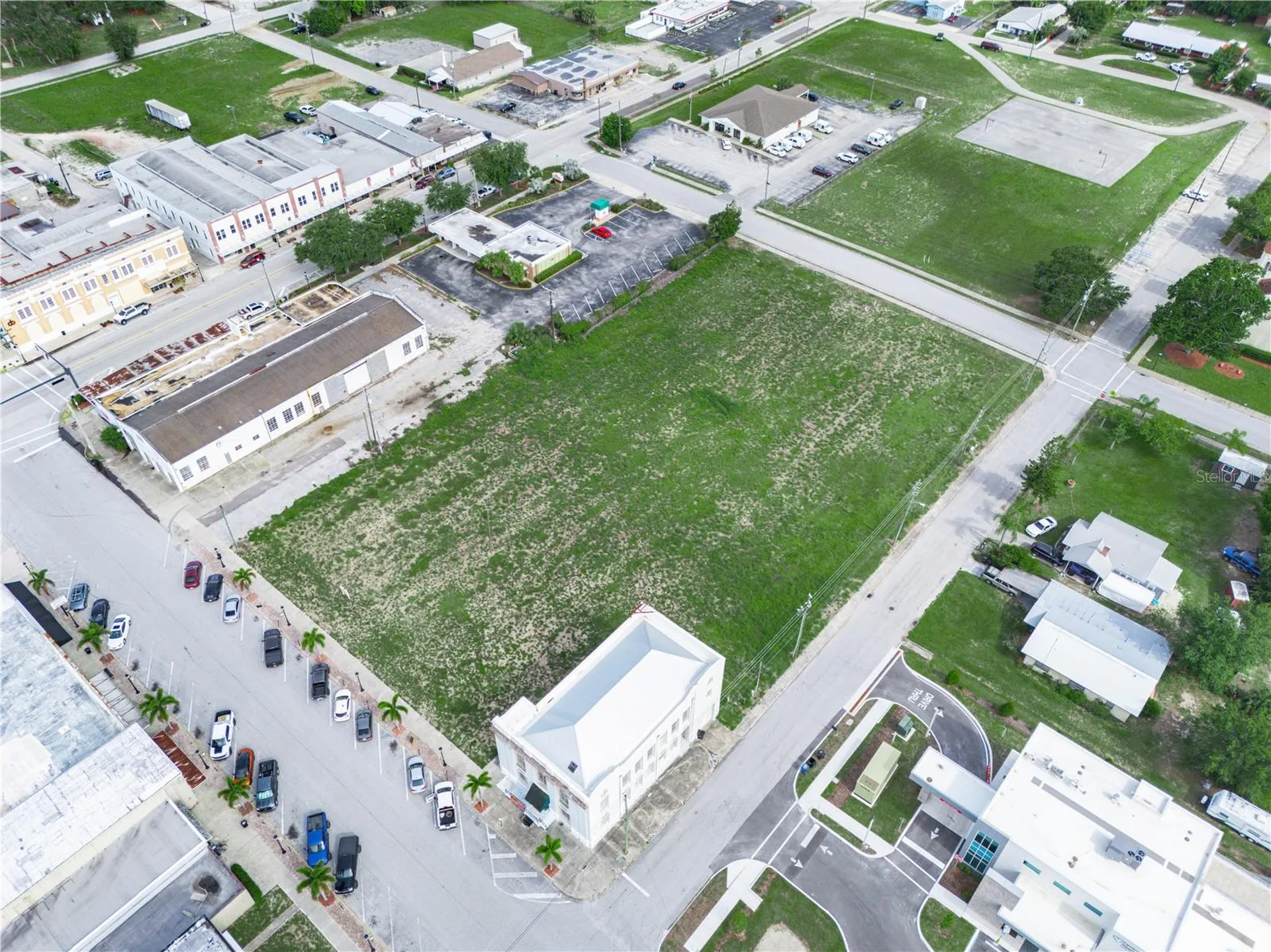 S Oak Avenue Frostproof FL 33843