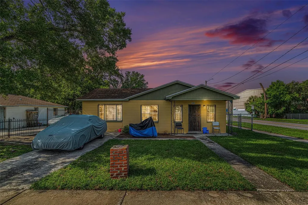 3201 E Mcberry Street Tampa FL 33610
