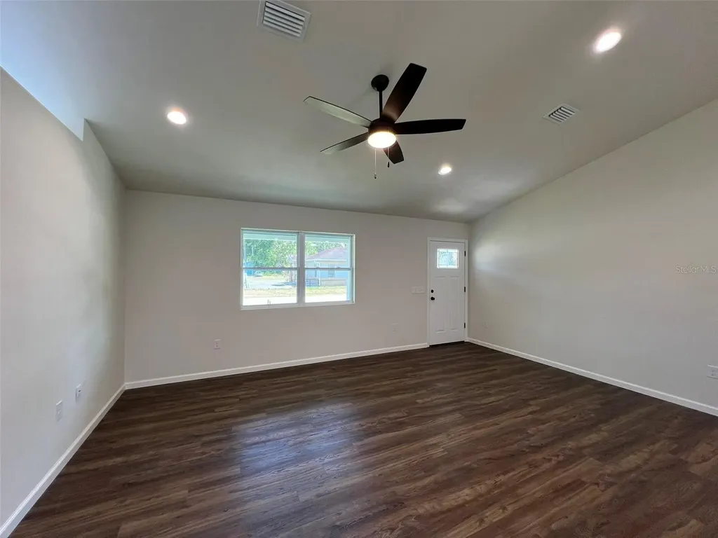 18210 Douglass Street High Springs FL 32643