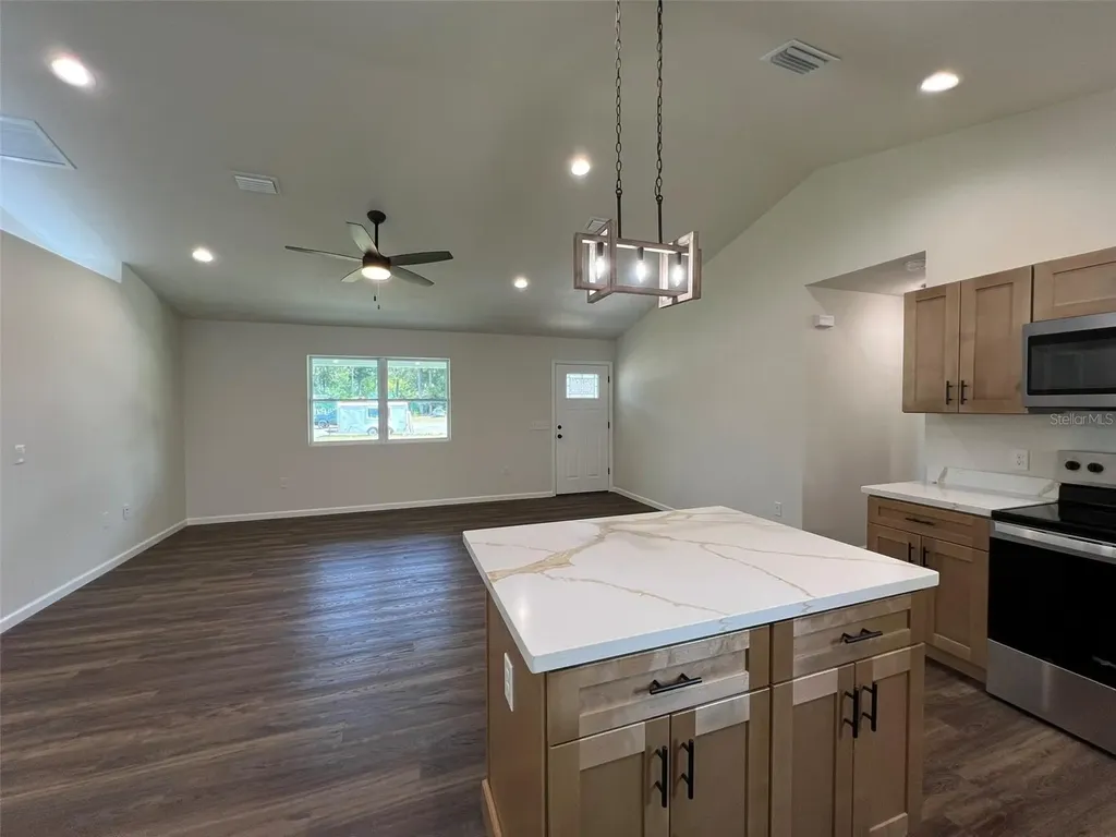 18210 Douglass Street High Springs FL 32643