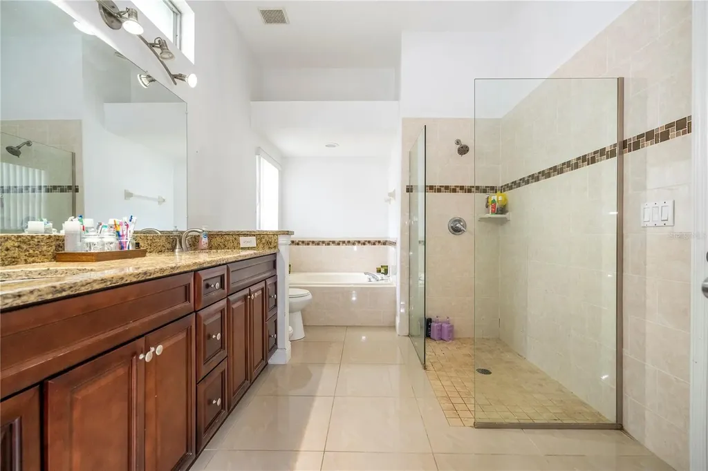 2547 Raccoon Run Lane Orlando FL 32837