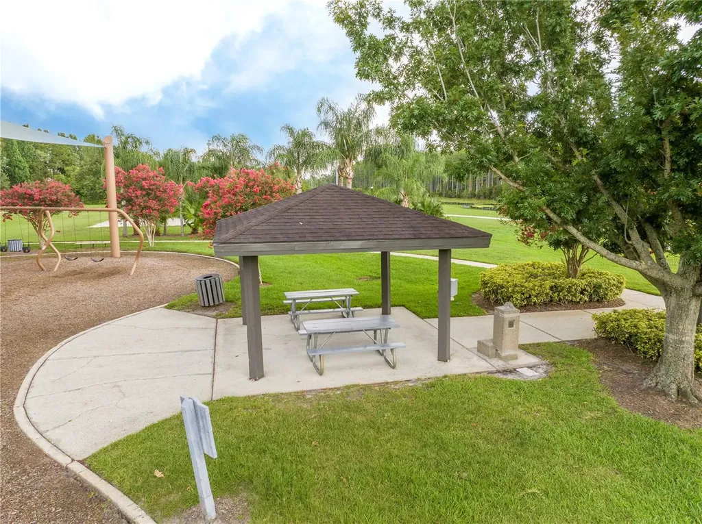 2547 Raccoon Run Lane Orlando FL 32837