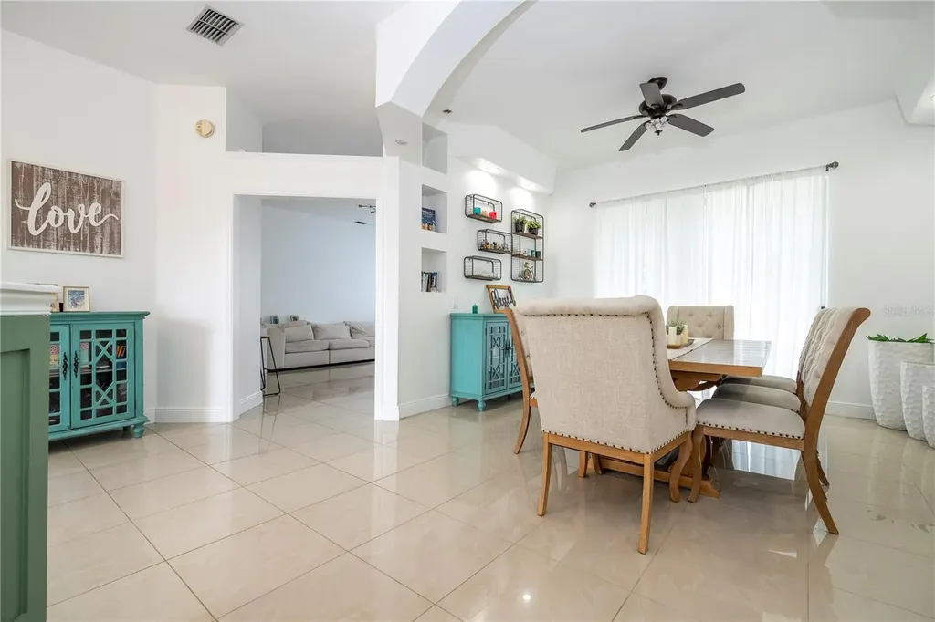 2547 Raccoon Run Lane Orlando FL 32837