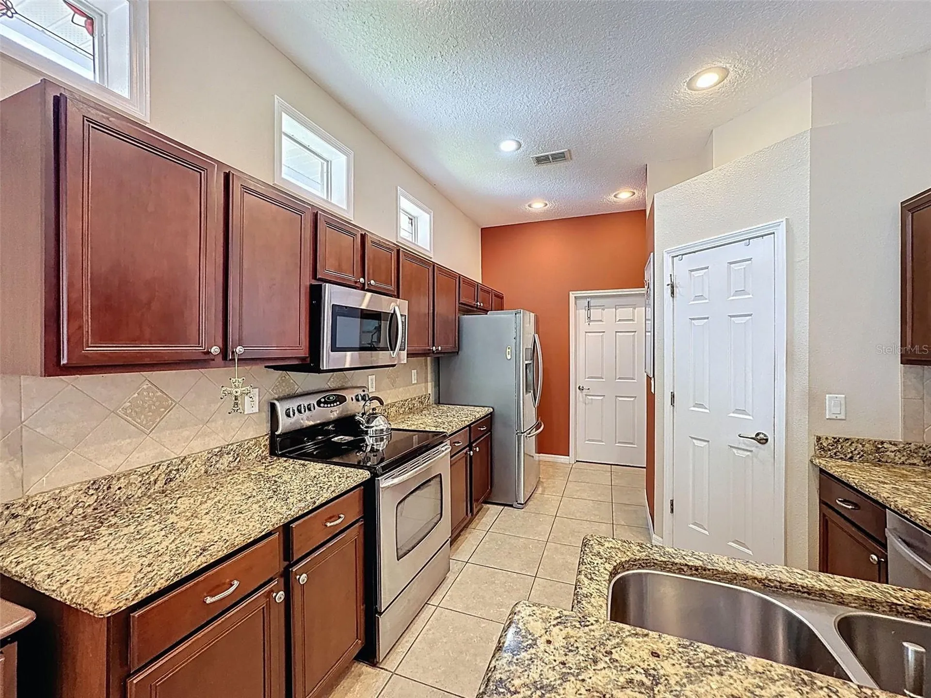 12200 Hunters Lake Drive New Port Richey FL 34654