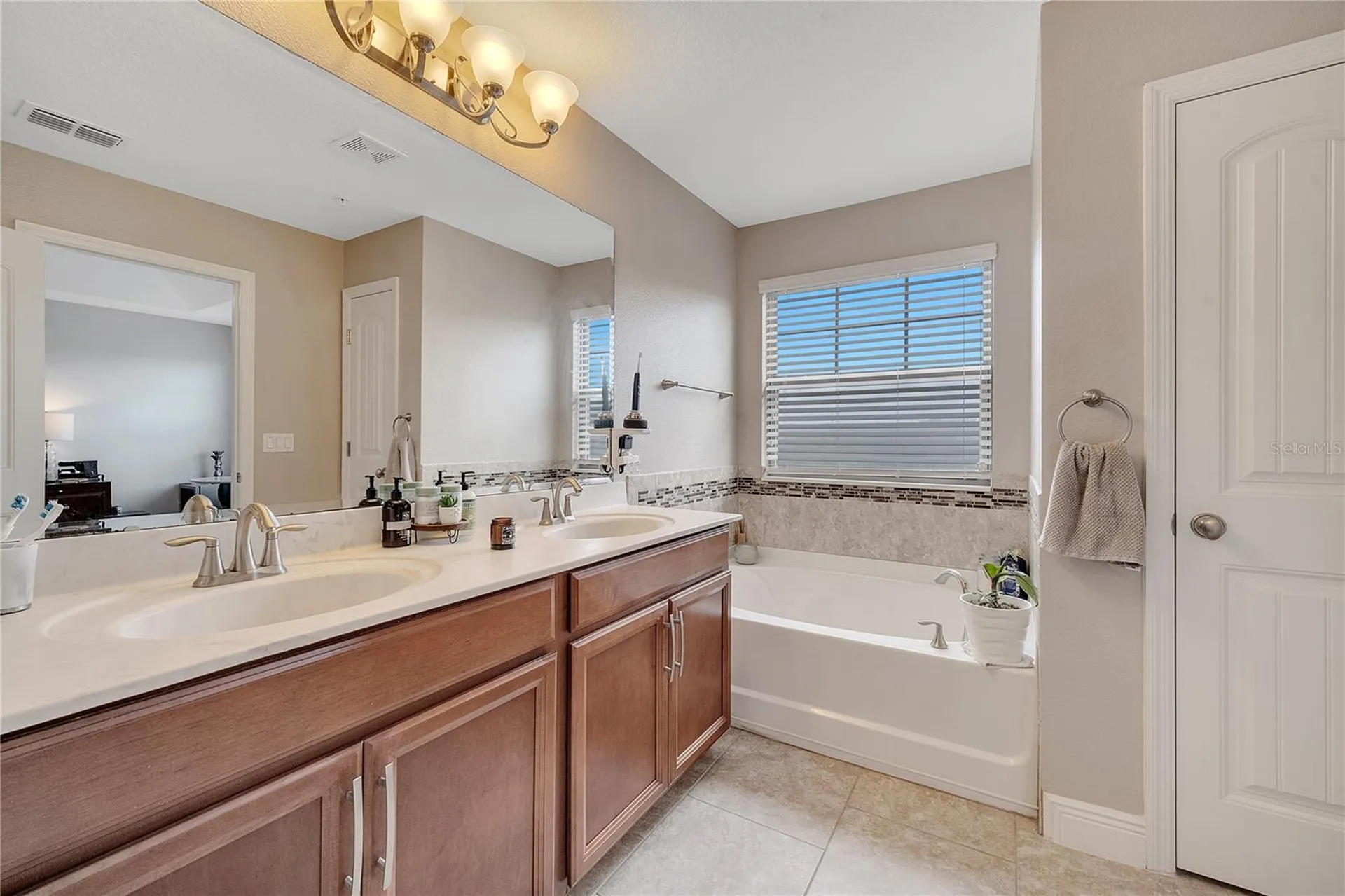9997 Town Lake Drive Orlando FL 32832