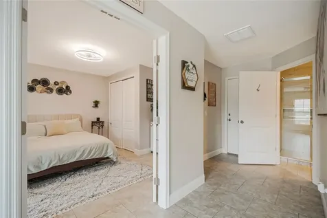 9997 Town Lake Drive Orlando FL 32832