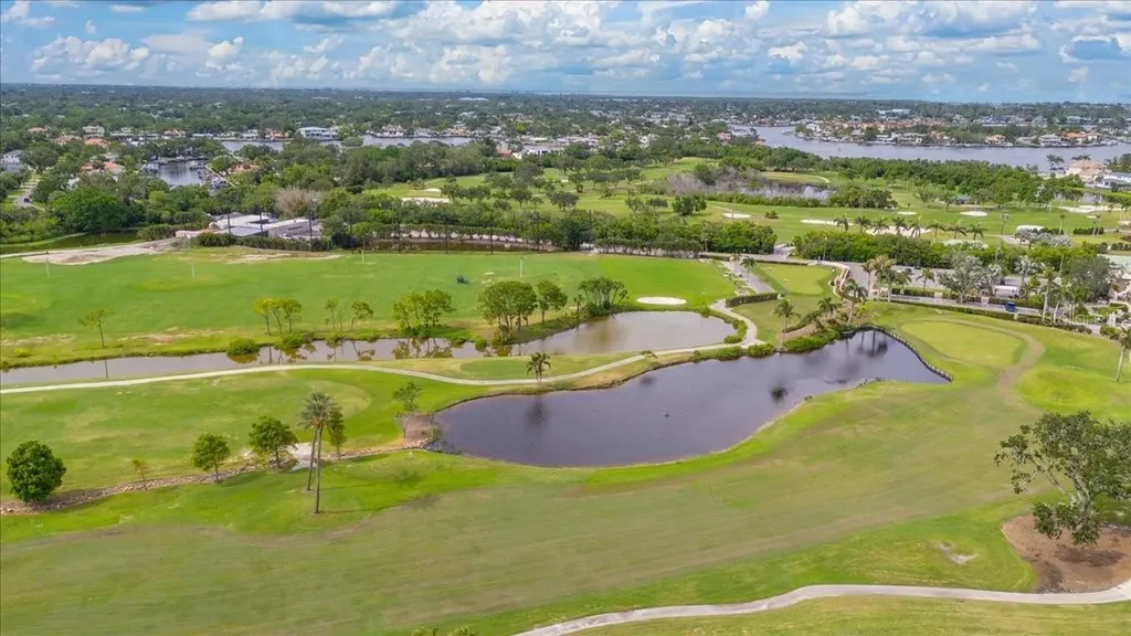 267 Snell Isle Boulevard NE St Petersburg FL 33704