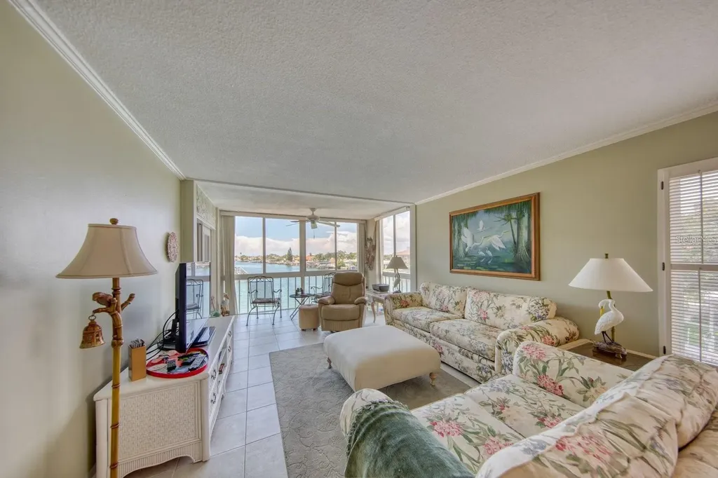 105 Island Way Clearwater Beach FL 33767