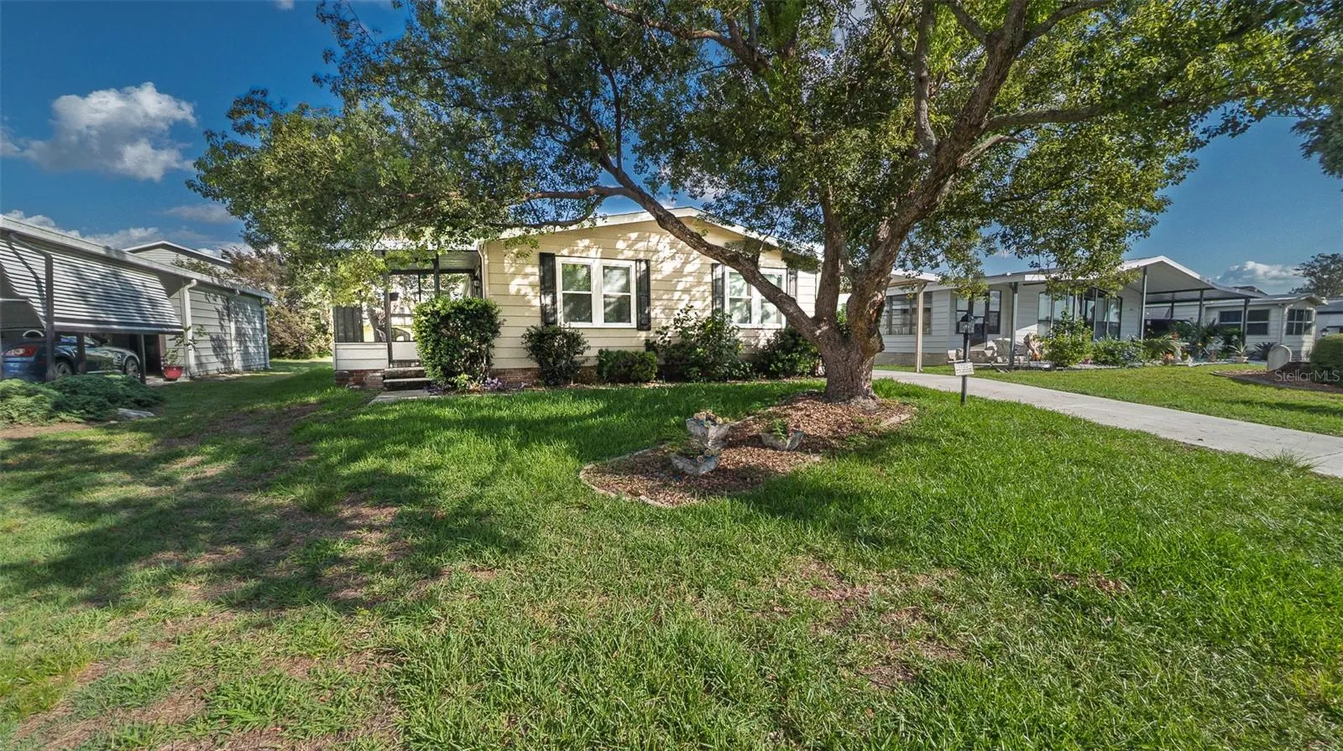 1725 Hilton Head Boulevard Lady Lake FL 32159